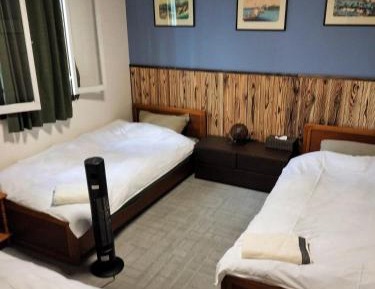 Economy Triple Room with Shared Bathroom