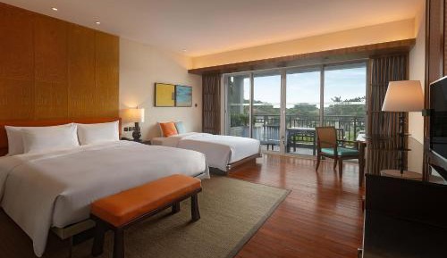 Deluxe Family Garden View Room