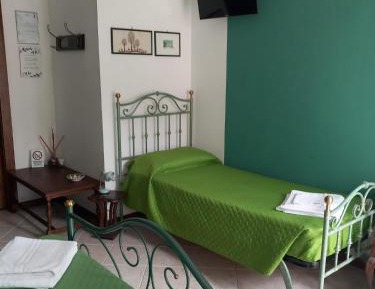 Triple Room with Private Bathroom