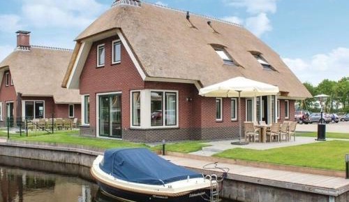 Four-Bedroom Holiday Home