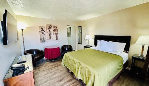 Deluxe Queen Room