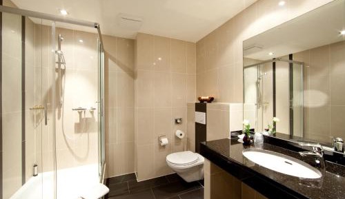 Standard Double Room with Lake View