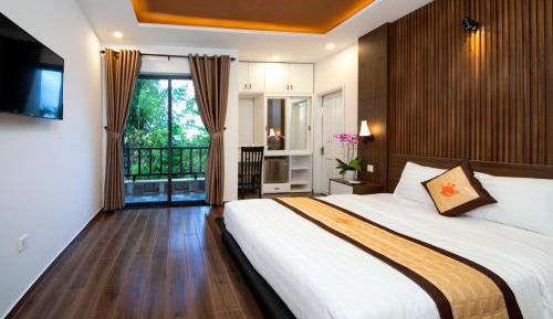 Deluxe Double Room with Balcony