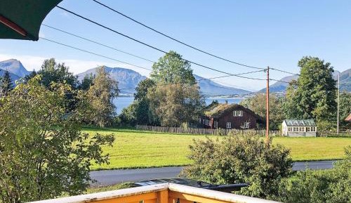 Four-Bedroom Holiday Home
