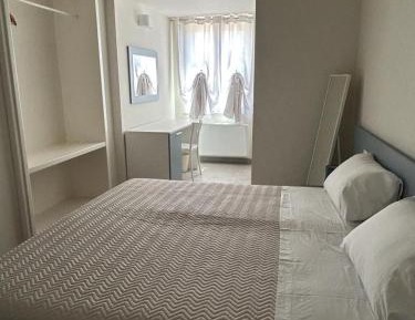 Large Double or Twin Room