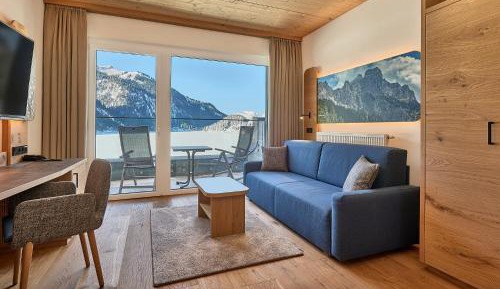 Suite with Lake View