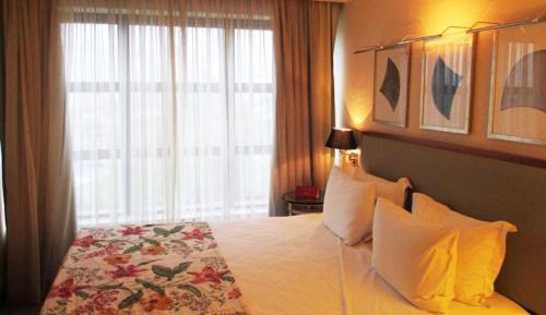 Deluxe Room (2 Adults + 1 Child)