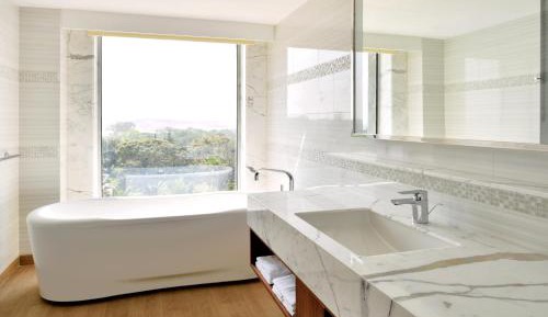 Fairfield One-Bedroom Suite - Early check-in and late check-out upto 2 hours