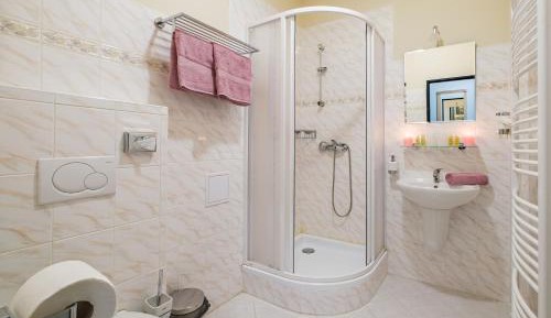 Triple Room with Private Bathroom