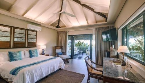 King Pool Villa