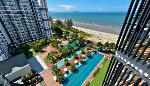 Suite with Pool View