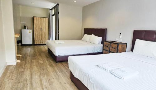 Deluxe Family Suite