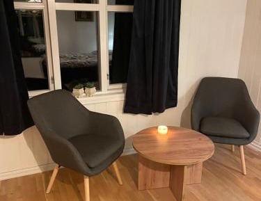 Queen Room with Shared Bathroom