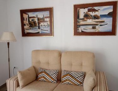 Apartment with Mountain View