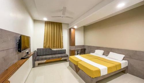 Deluxe Family Room