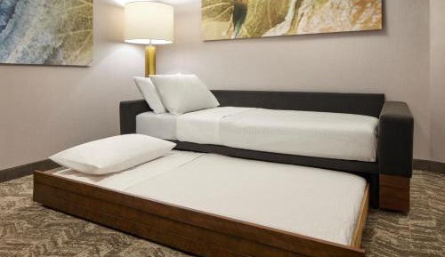 Queen Suite with Two Queen Beds and Trundle Bed