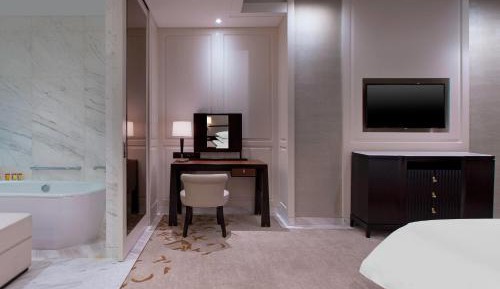 Club lounge access, Suite, 1 King