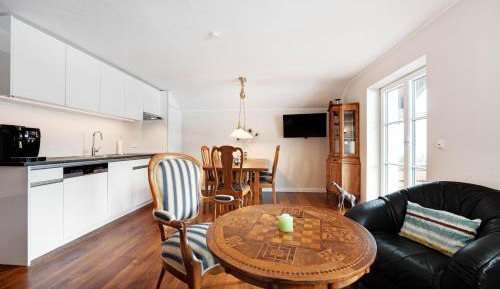 One-Bedroom Apartment with Balcony