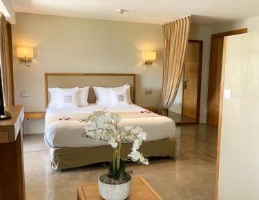 Royal Suite with Sea View and Terrace