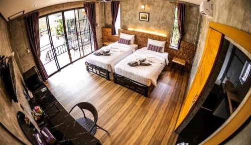 Standard Twin Room