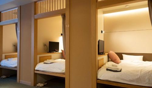 Independent Capsule Room for 3 person - Non-Smoking