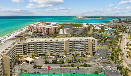 Two-Bedroom Apartment with Sea View - 513