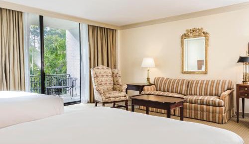 Deluxe Queen Room