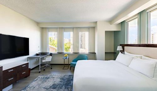 Corner King Room