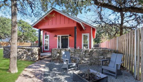 One-Bedroom Holiday Home