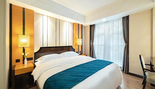 City View King Room