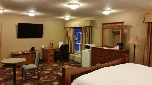 Standard King Room