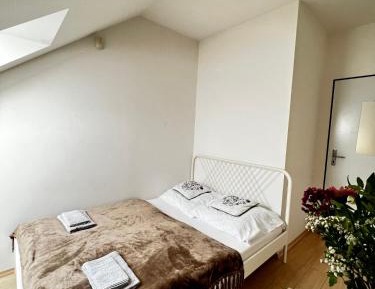 Small Double Room with Shared Bathroom