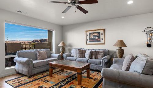 Three-Bedroom Holiday Home 