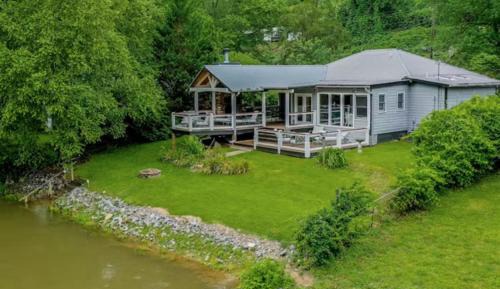 Two-Bedroom Holiday Home
