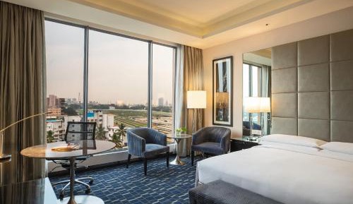 Executive King Room with Lounge Access