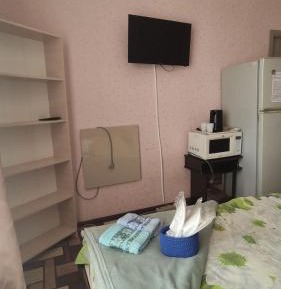 Apartment With Shared Bathroom