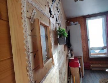 Studio with Mountain View