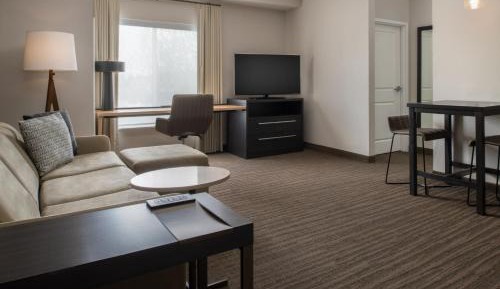 1 Bedroom Suite, 1 King, Sofa bed