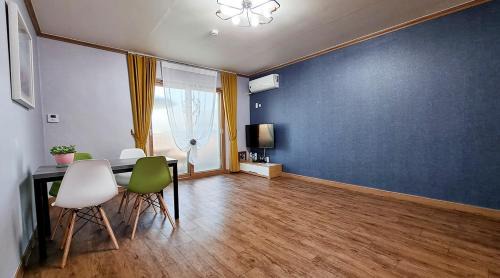 Studio with Balcony
