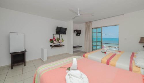 Suite with Pool View