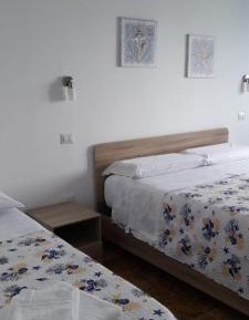 Standard Triple Room with Sea View