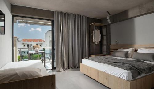 Studio with Balcony