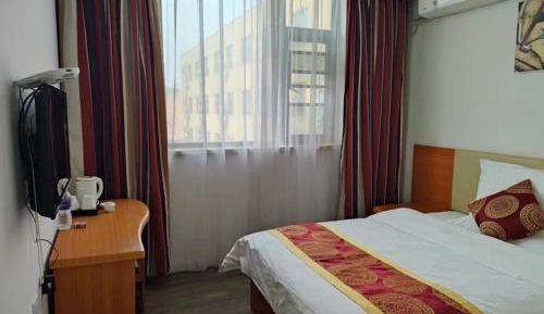 Deluxe Queen Room