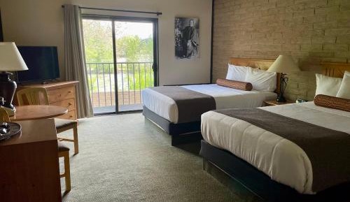 Queen Room with Two Queen Beds with River View