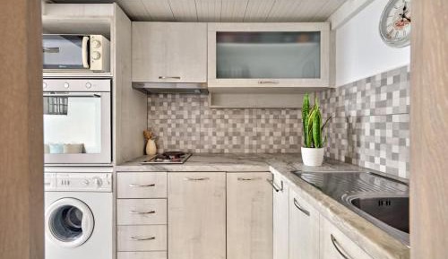 One-Bedroom House