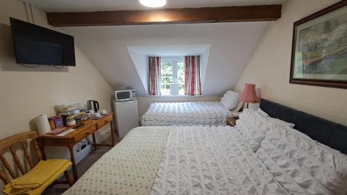 Triple Room with Private Bathroom