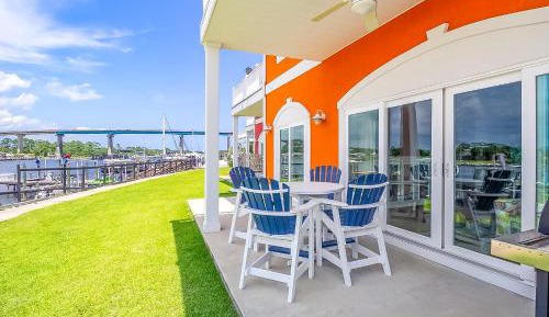 Four-Bedroom Holiday Home