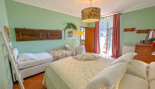 Triple Room with Garden View
