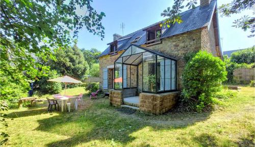Four-Bedroom Holiday Home