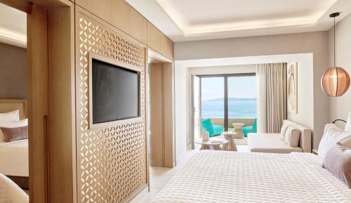 Two Bedroom Bungalow Suite Private Garden Sea View 